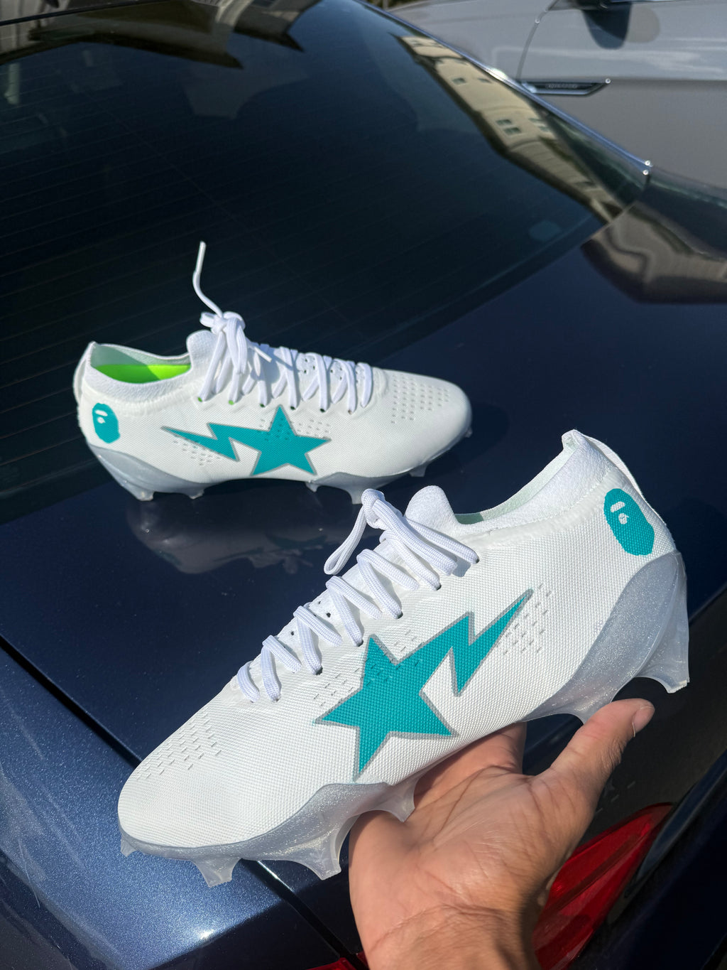 Apestaa Cleats